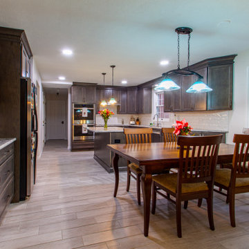 Spacious Eat In Kitchen in Rocky River