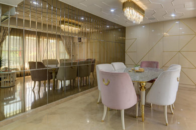 Contemporary dining room in Delhi.