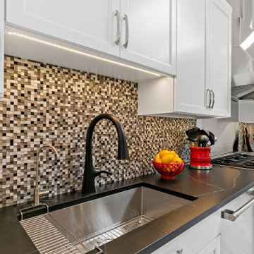 Mahopac Black and white kitchen