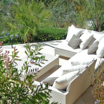 Création d'une terrasse et jardin autour d'une piscine