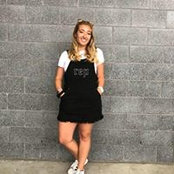 Zoe Manos's photo