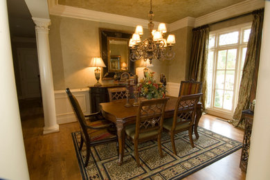 Eclectic dining room photo in Birmingham