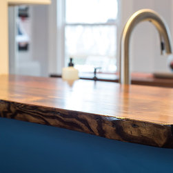 Custom Kitchen with Heart Pine - Produits