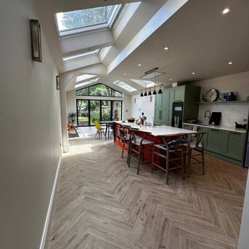 Modern Rear House Extension in London with Open-Plan Kitchen & Garden Views