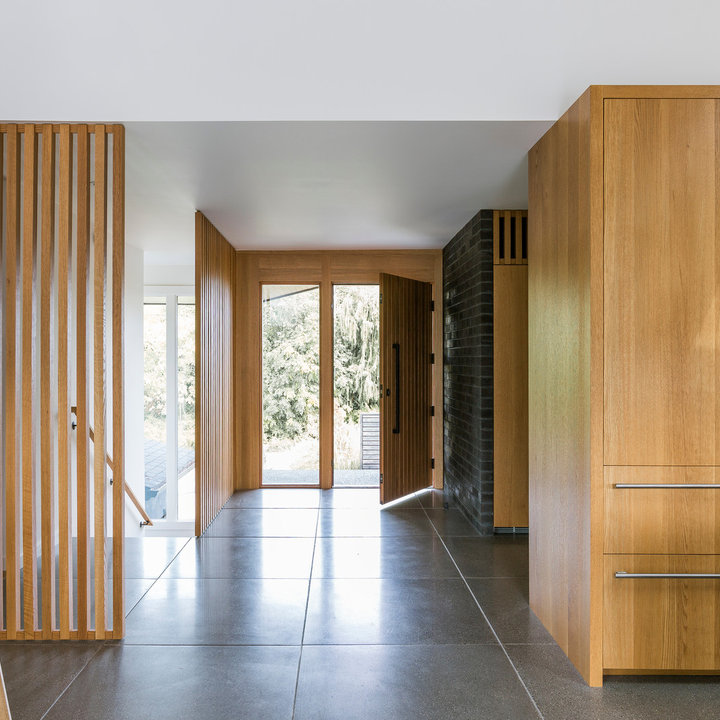 75 Mid-Century Modern Entryway - July, 2026