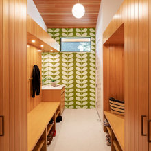 Entry/mudroom