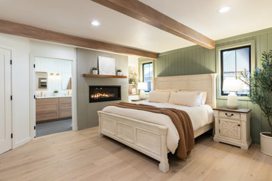 Bedroom photo in Portland