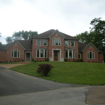Des Peres Speculative House in Establish Neighborhood