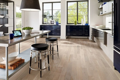 Inspiration for a modern kitchen remodel in Charlotte