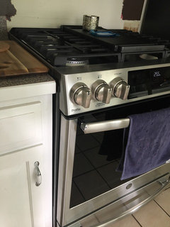 Kitchen backsplash for behind a slide-in range.