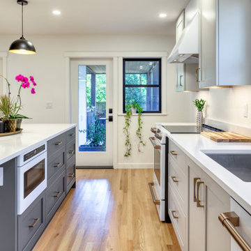 Crisp & Clean Northeast Seattle Kitchen + Bump Out