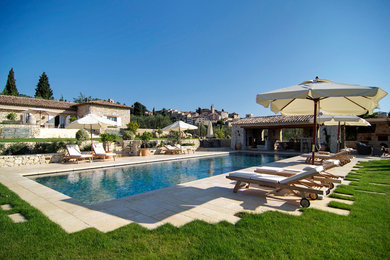 Réalisation d'une piscine.