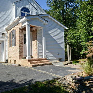 Beautiful Side Addition to Oak Hill Home