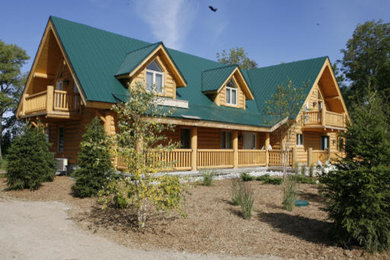 Mountain style exterior home photo in Albuquerque