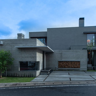 他の地域のモダンスタイルのおしゃれな家の外観の写真