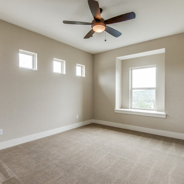 Transitional: 3,346 ft²/4 BR/3.5 BA/2 ST