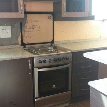 Budget Kitende house kitchen ($11,000)