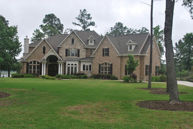 This is an example of a traditional exterior in Houston.