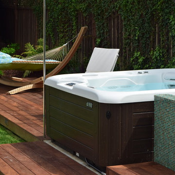 Home aquatic spa retreat / outdoor living