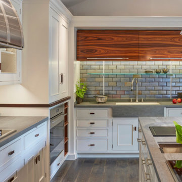 Custom Kitchen - by Metropolis