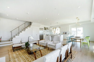 Minimalist living room photo in New York