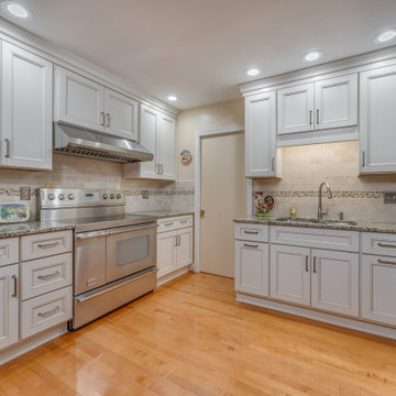 Small White Kitchen Design Roanoke, VA