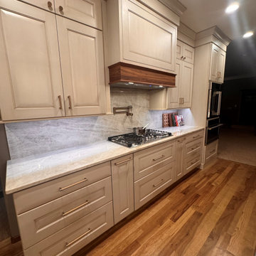 Traditional Kitchen/Dining