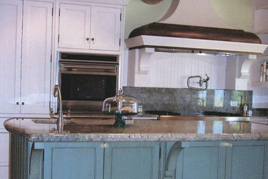 Inspiration for a cottage kitchen remodel in Salt Lake City