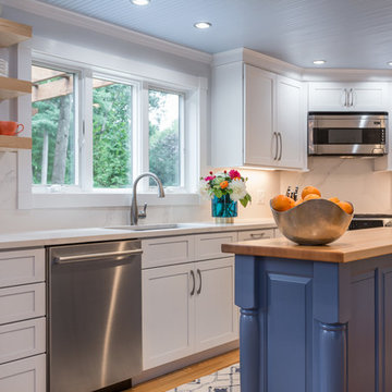 Contemporary Country - Kitchen and breakfast nook