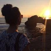 V R's photo