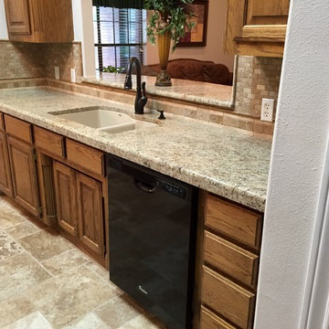 Bronco Bend - Angleton - Travertine Flooring/Granite Countertops