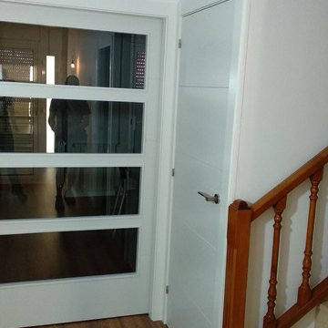 Puertas lacadas con ranurado ,puerta cristalera japonea corredera