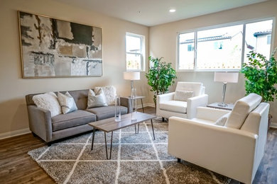Family room - family room idea in Los Angeles