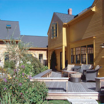 Rollinsford Country Home: A Garden for All Seasons