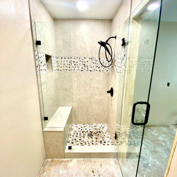 Frameless with Matte Black Hardware