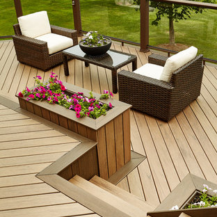 Screened Porch with Composite Decking