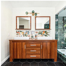 Upstairs Master Bath