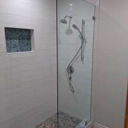 Presidente, Orange County - Shower Doors