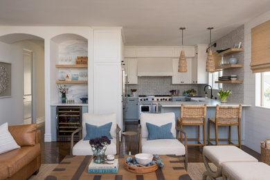 Home design - coastal home design idea in Los Angeles