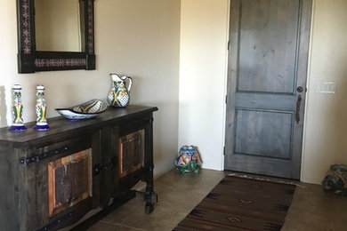 Example of an eclectic home design design in Phoenix