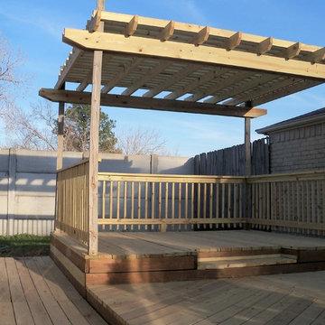 Patio Home - James Hardie r-side, re-roof, exterior paint and deck and arbor