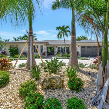 Canal Home