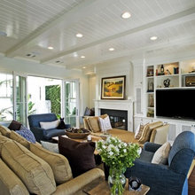 Living room color and decor
