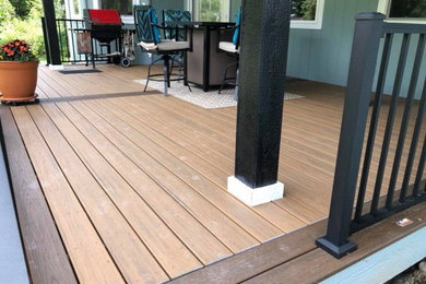 Minimalist deck photo in Other