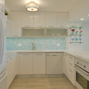 Contemporary Kitchen by Brista Homes
