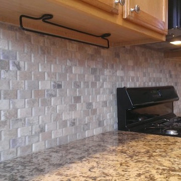 KITCHEN - Backsplash - Basket Weave Stone / No Grout