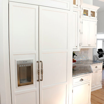 Sun Filled Kitchen in Lake Grove