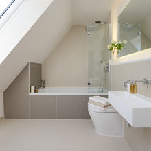 Guischer-Sugg Upstairs Bath