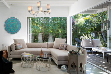 Example of a living room design in San Diego