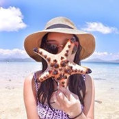 Ava Barnido's photo